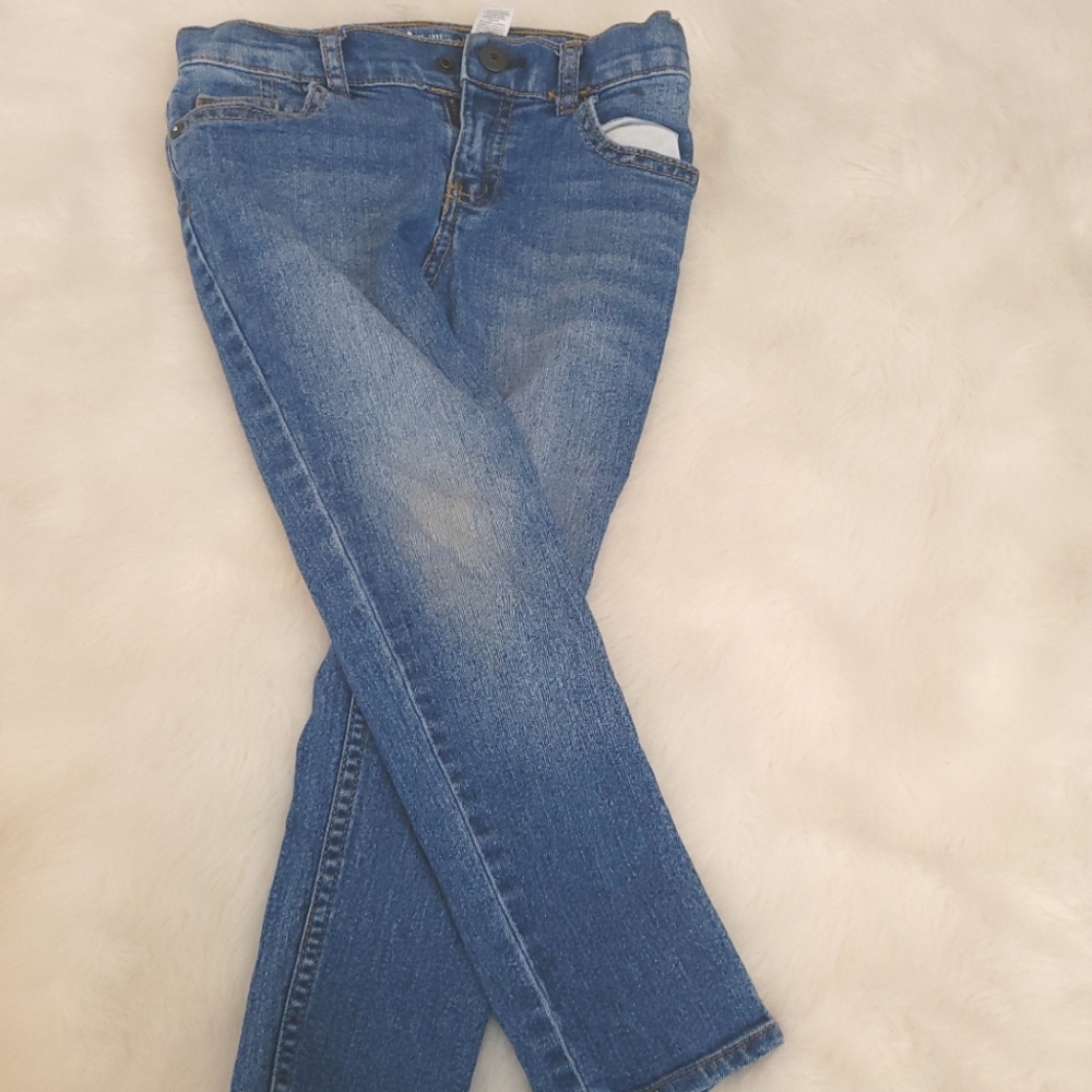 OshKosh B'gosh Boys size 5T Skinnyblue jeans